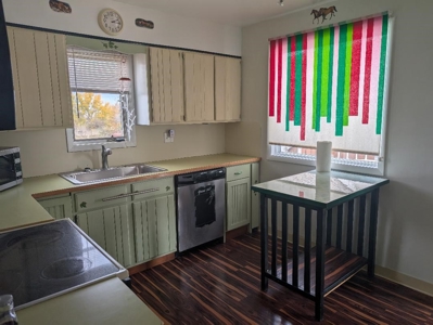 3 Bedroom Home In Sunburst Near Sweetgrass Mt - image 4