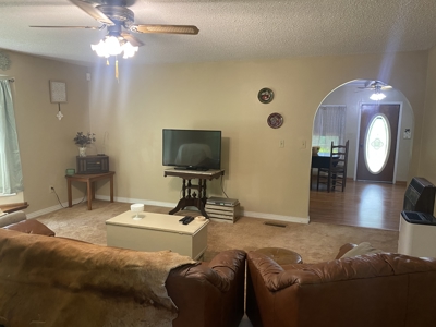 Country Home For Sale In Tn With Equipment Shed & Storage - image 5