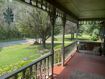 Country Home For Sale In Tn With Equipment Shed & Storage - image 4