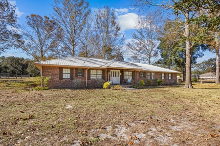 Country Home on 5 Acres in Trenton, FL - image 32