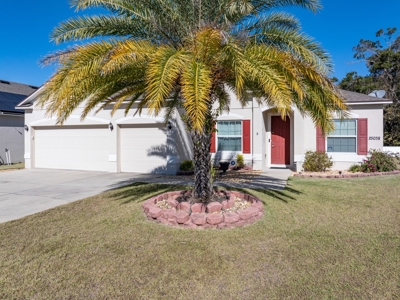 Spacious 4 Bedroom/3 Bathroom Home - image 8