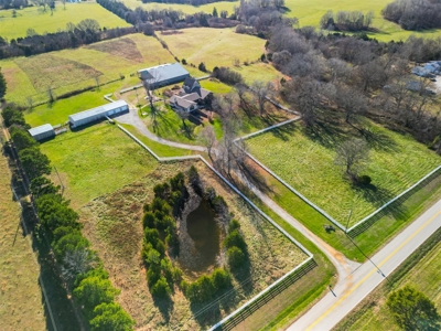 Extraordinary Horse or Hobby Farm with 27.75 Acres, Texas Co - image 2