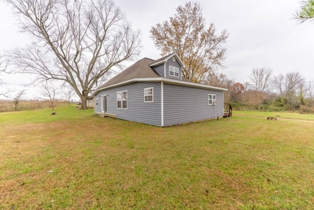 Farmhouse and Hobby Farm in Howell County Missouri - image 7