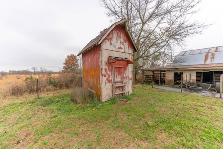 Farmhouse and Hobby Farm in Howell County Missouri - image 32