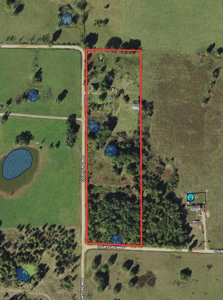 Farmhouse and Hobby Farm in Howell County Missouri - image 2