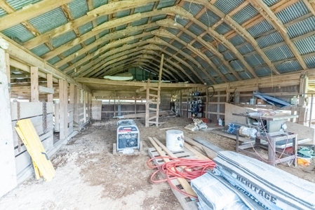 Farmhouse and Hobby Farm in Howell County Missouri - image 31