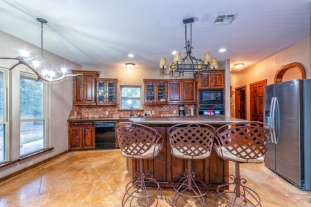 Ranch Style Home on 11.59 Acres in Nueces County, TX - image 19