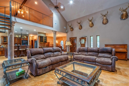 Ranch Style Home on 11.59 Acres in Nueces County, TX - image 16