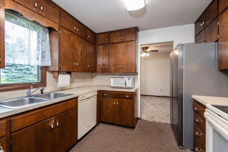 Home For Sale In Harlan, Iowa - image 9