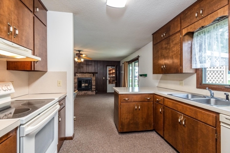 Home For Sale In Harlan, Iowa - image 16