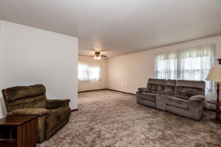 Home For Sale In Harlan, Iowa - image 11