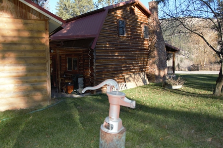 Country Home on Acreage Near Lolo, MT! - image 29