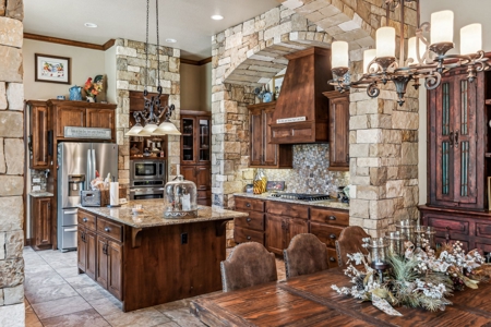 Hill country retreat! - image 37