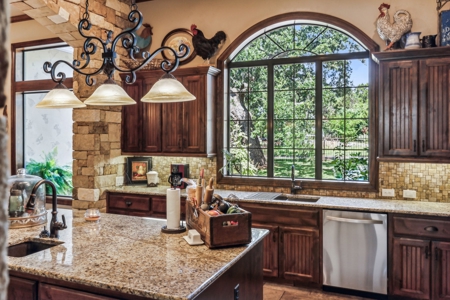 Hill country retreat! - image 45