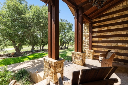 Hill country retreat! - image 7