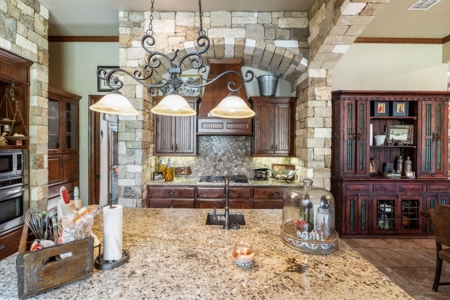 Hill country retreat! - image 48