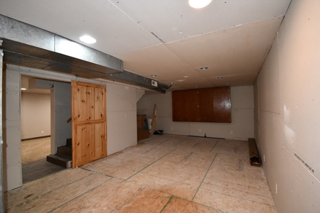 4 Bedrooms 2 Full 1/2 Bathrooms Glendive, MT - image 19