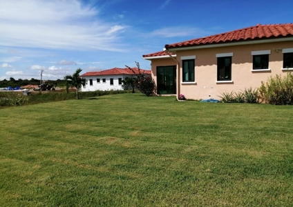 Modern Home with Spacious Backyard at Hacienda Pacífica - image 39