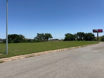 Clinton OK Lot for Sale - image 2