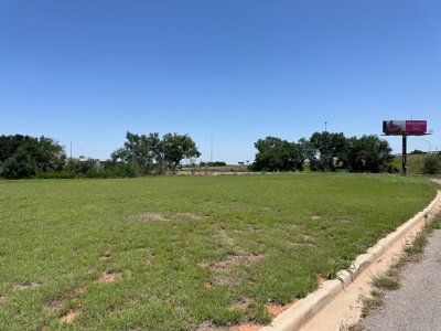 Clinton OK Lot for Sale - image 2