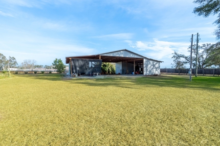 Country Home for Sale on 5 Acres in Branford, Florida - image 14
