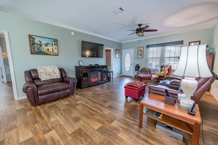 Country Home for Sale on 5 Acres in Branford, Florida - image 29