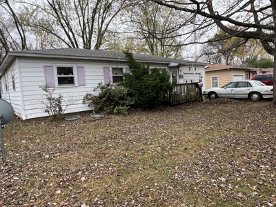 Cozy 3-Bedroom Home in Robinson, IL - image 1