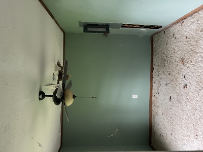 Charming Fixer-Upper Home in Robinson, IL - image 22