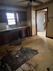 Fixer-Upper with BIG Potential in Robinson, IL - image 15