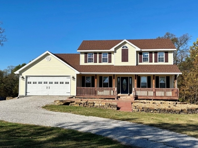 Luxury Country Home & Pond for Sale in Vernon County, MO - image 1