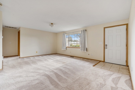 Spacious 4-Bed Home in Yacolt with Large Lot & RV Parking - image 9