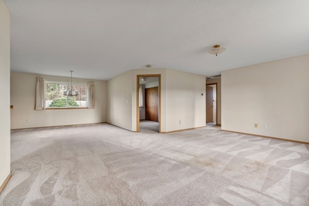 Spacious 4-Bed Home in Yacolt with Large Lot & RV Parking - image 6