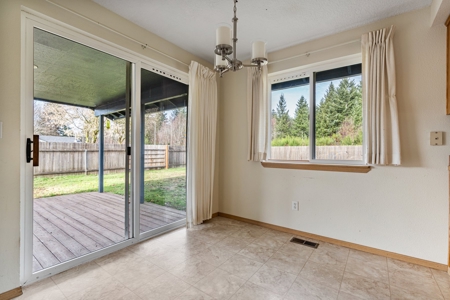 Spacious 4-Bed Home in Yacolt with Large Lot & RV Parking - image 17