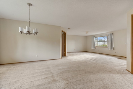 Spacious 4-Bed Home in Yacolt with Large Lot & RV Parking - image 12