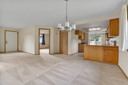 Spacious 4-Bed Home in Yacolt with Large Lot & RV Parking - image 11
