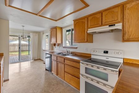 Spacious 4-Bed Home in Yacolt with Large Lot & RV Parking - image 15