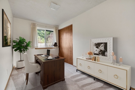 Spacious 4-Bed Home in Yacolt with Large Lot & RV Parking - image 33