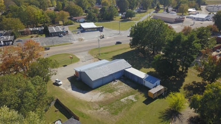 Commercial Building for Sale in McKenzie, TN - image 5