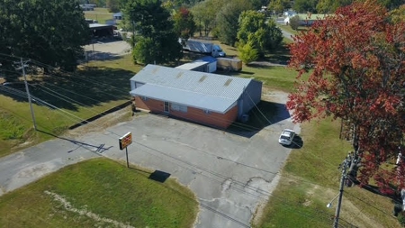 Commercial Building for Sale in McKenzie, TN - image 2