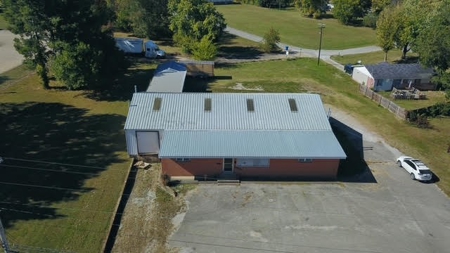 Commercial Building for Sale in McKenzie, TN - image 9