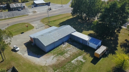 Commercial Building for Sale in McKenzie, TN - image 4