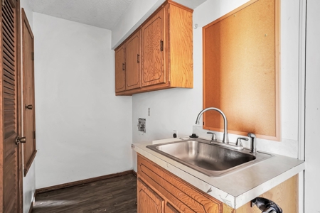 Home for Sale in Downtown Mangum, OK - image 22
