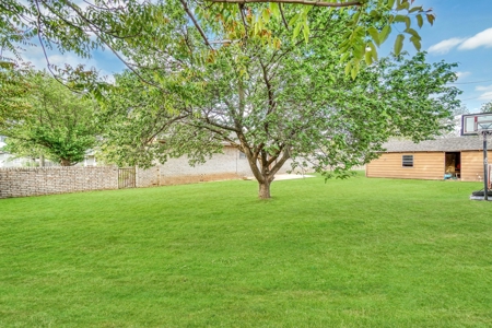 Home for Sale in Downtown Mangum, OK - image 23