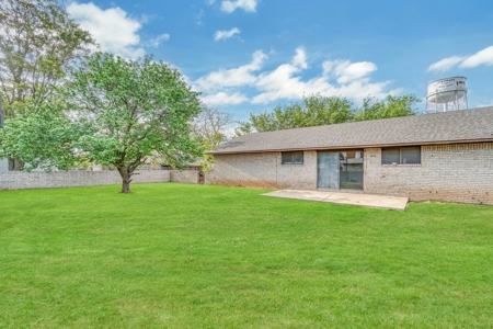Home for Sale in Downtown Mangum, OK - image 24