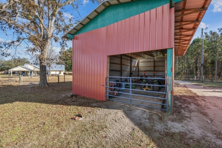 4Bed/2.5Bath On 10Acres Perfect Horse Enthusiasts! - image 26