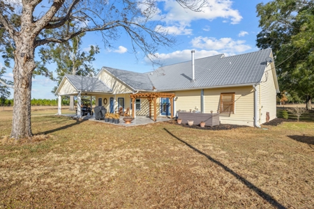 4Bed/2.5Bath On 10Acres Perfect Horse Enthusiasts! - image 21