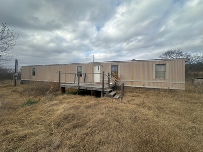 13-Acre Country Property nice views electric and water. Fenced .. - image 4