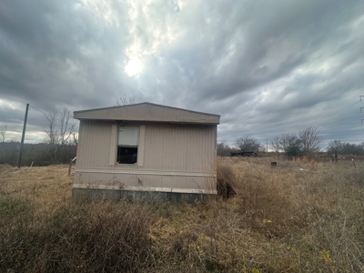 13-Acre Country Property nice views electric and water. Fenced .. - image 16