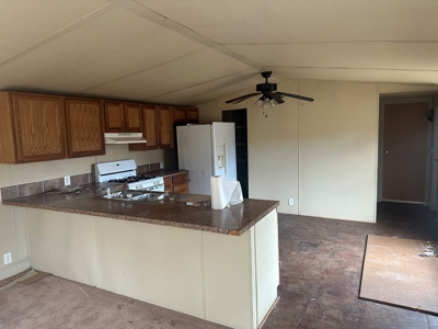 13-Acre Country Property nice views electric and water. Fenced .. - image 7