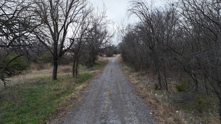 13-Acre Country Property nice views electric and water. Fenced .. - image 3